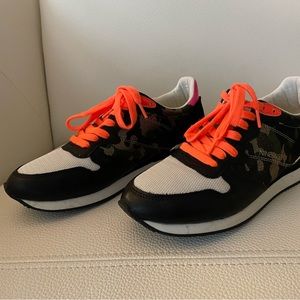 Nine West size 8 women’s sneaker